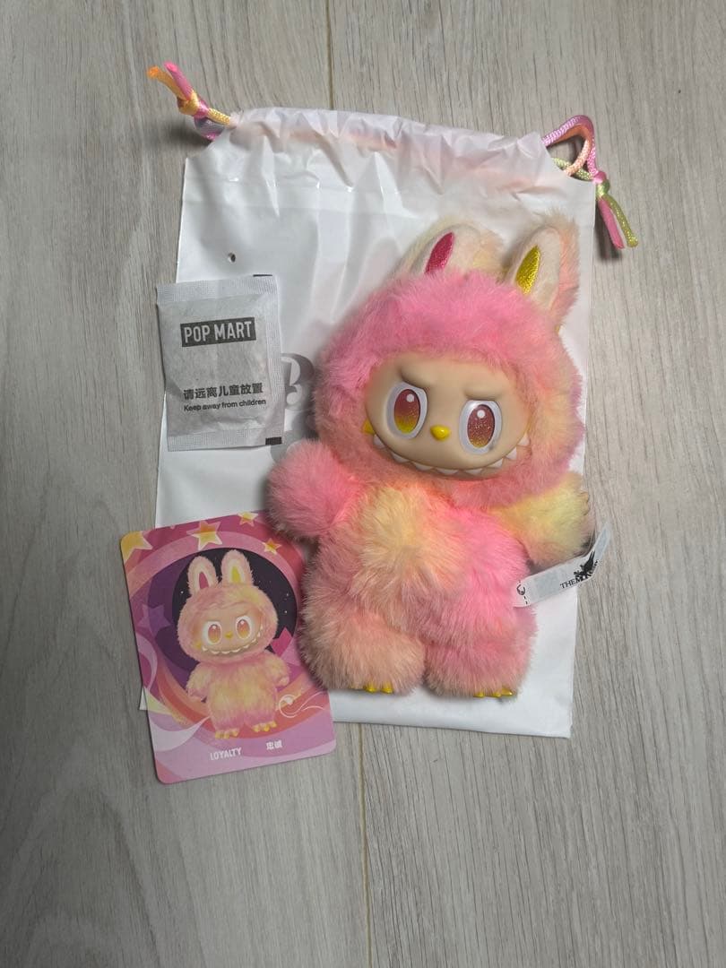 物*★様 ラブブエナジーLabubu Big into Energyアソート4セ