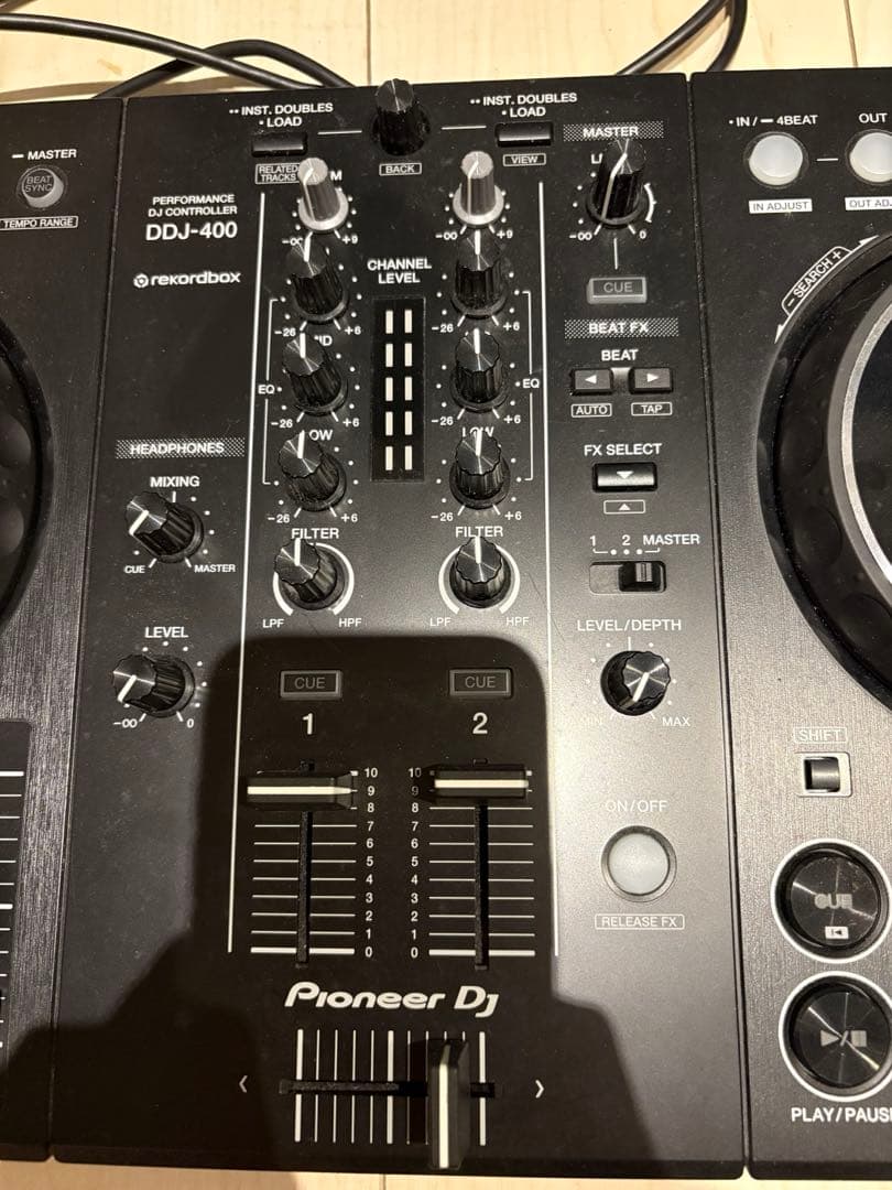 Pioneer DJ DDJ-400 コントローラーとスタンド