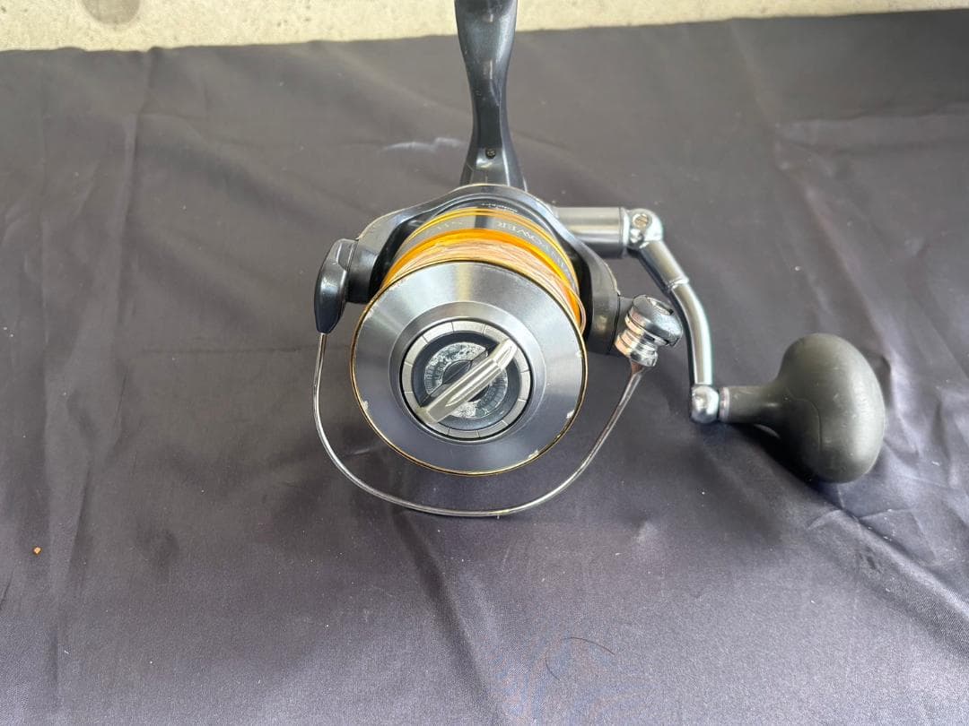 シマノ ツインパワーSW12000HG 右ハンドル軸とPE５号付　美品