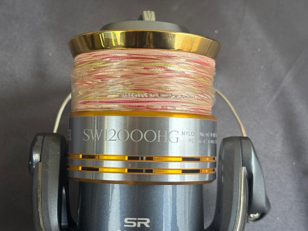シマノ ツインパワーSW12000HG 右ハンドル軸とPE５号付　美品