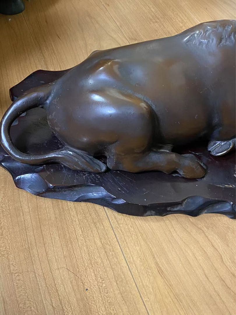 旧家蔵出（大牛）置物 時代物