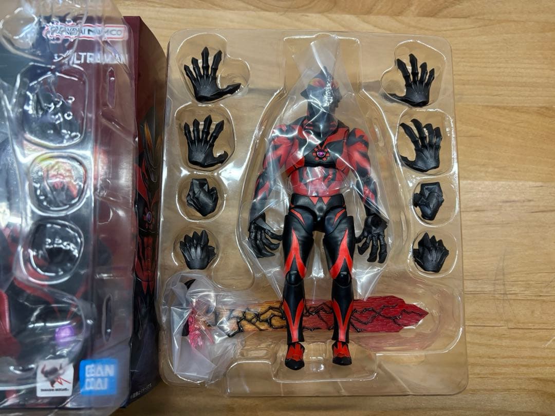 フィギュアーツ　ウルトラマンベリアルセット