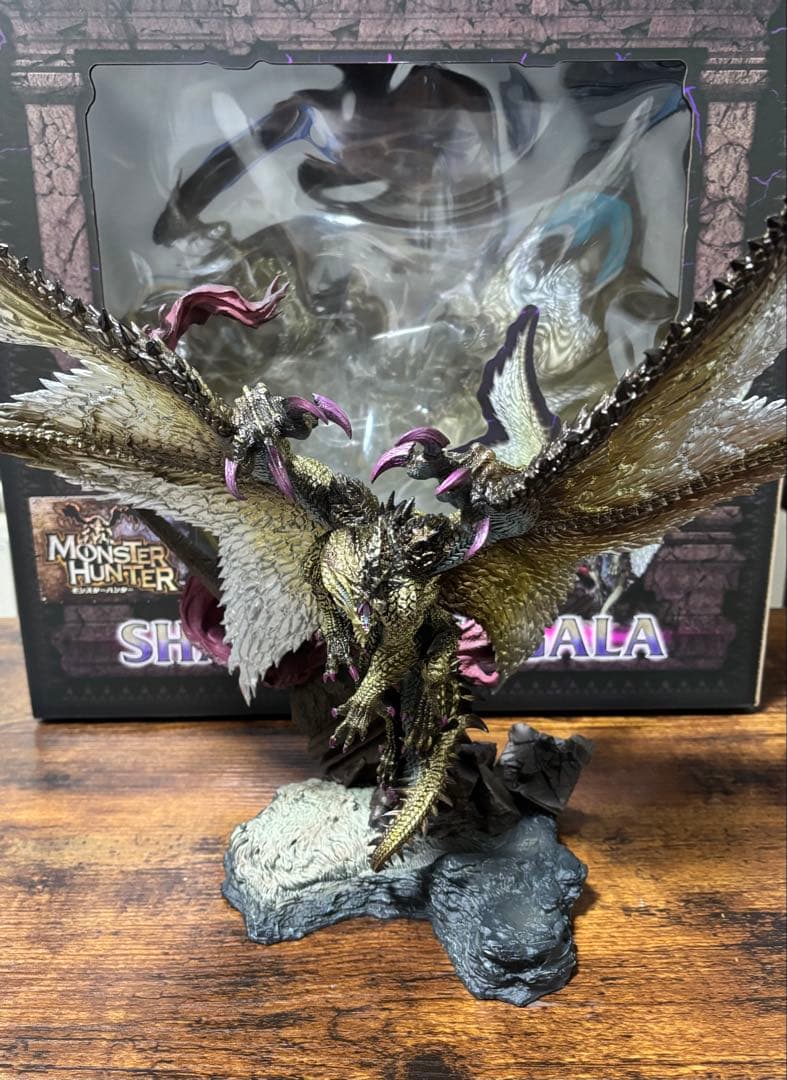 クリエイターズモデル　天迴龍シャガルマガラ