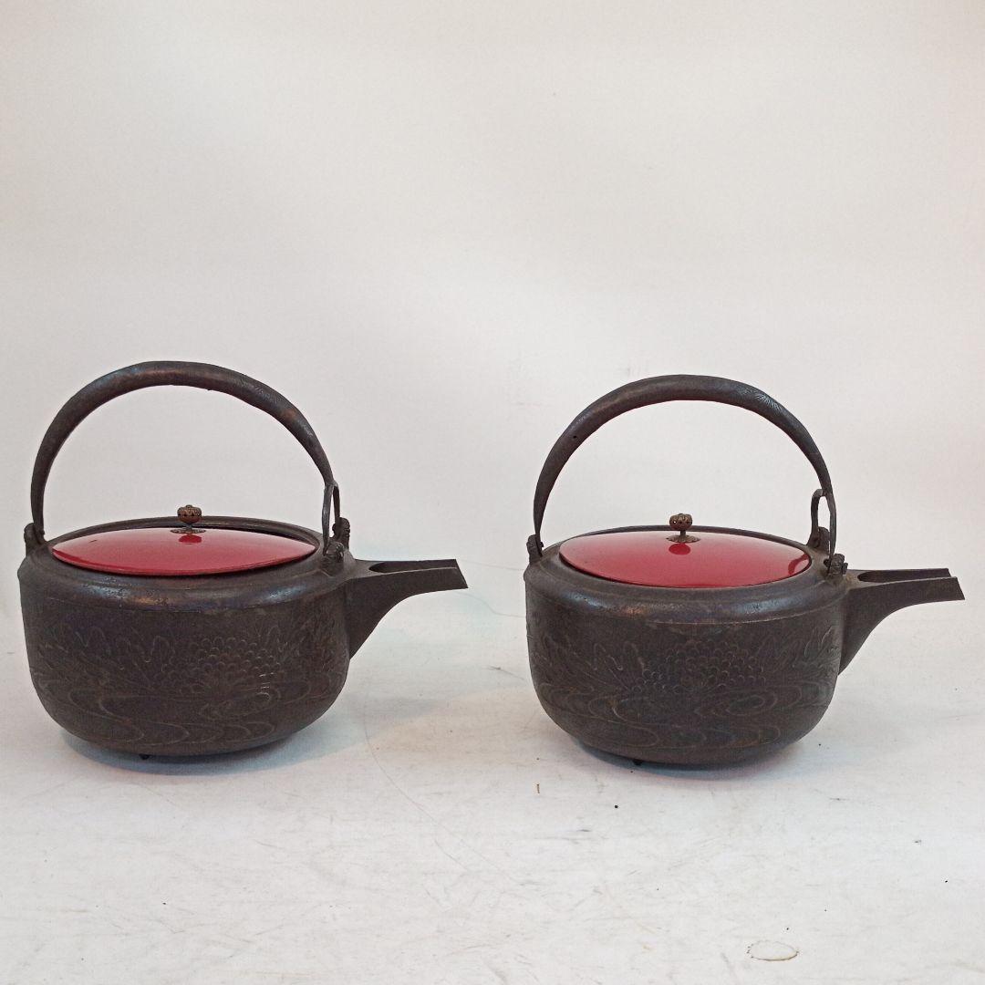 蔵出しアンティーク　骨董鉄瓶　アンティーク鉄瓶　2つセット木箱入り　古民家レトロ