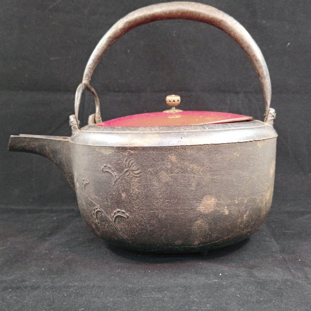 蔵出しアンティーク　骨董鉄瓶　アンティーク鉄瓶　2つセット木箱入り　古民家レトロ