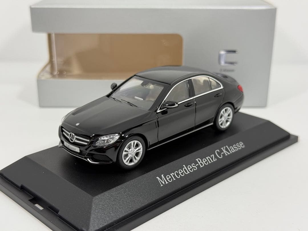1/43 メルセデスベンツ W205 Cクラス ブラック