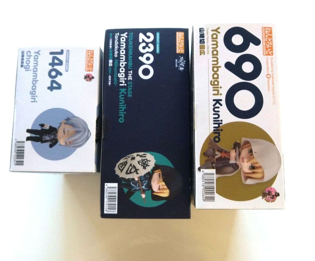 刀剣乱舞 山姥切国広 山姥切長義 鶴丸国永 ねんどろいど カード他まとめ売り