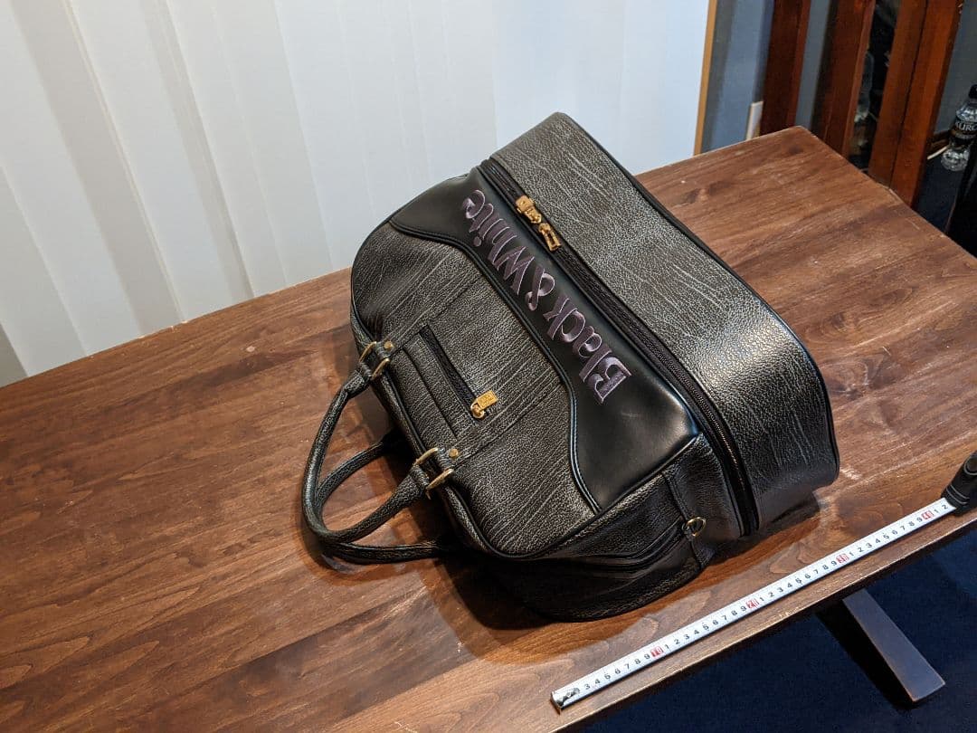 ブラック&ホワイト　ゴルフ　ボストンバッグ　レザー調　2層式　靴　サメ革　系　黒