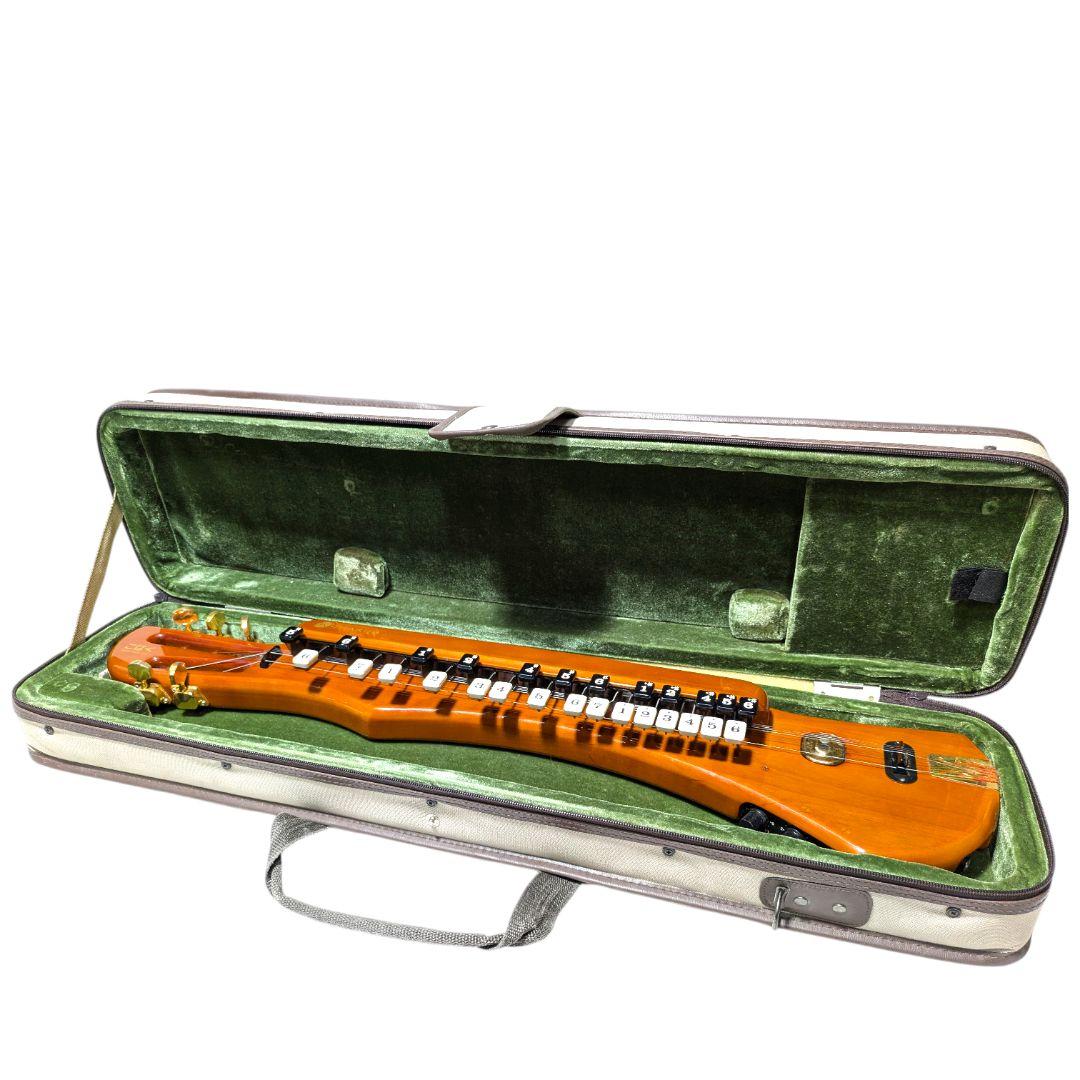 美品 動作OK！スズキの伝統音色を継承した電気大正琴ソプラノモデル