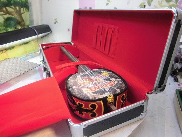 新品未使用(送料無料)13.450円　沖縄三線専用　アルミ縁ハードケース