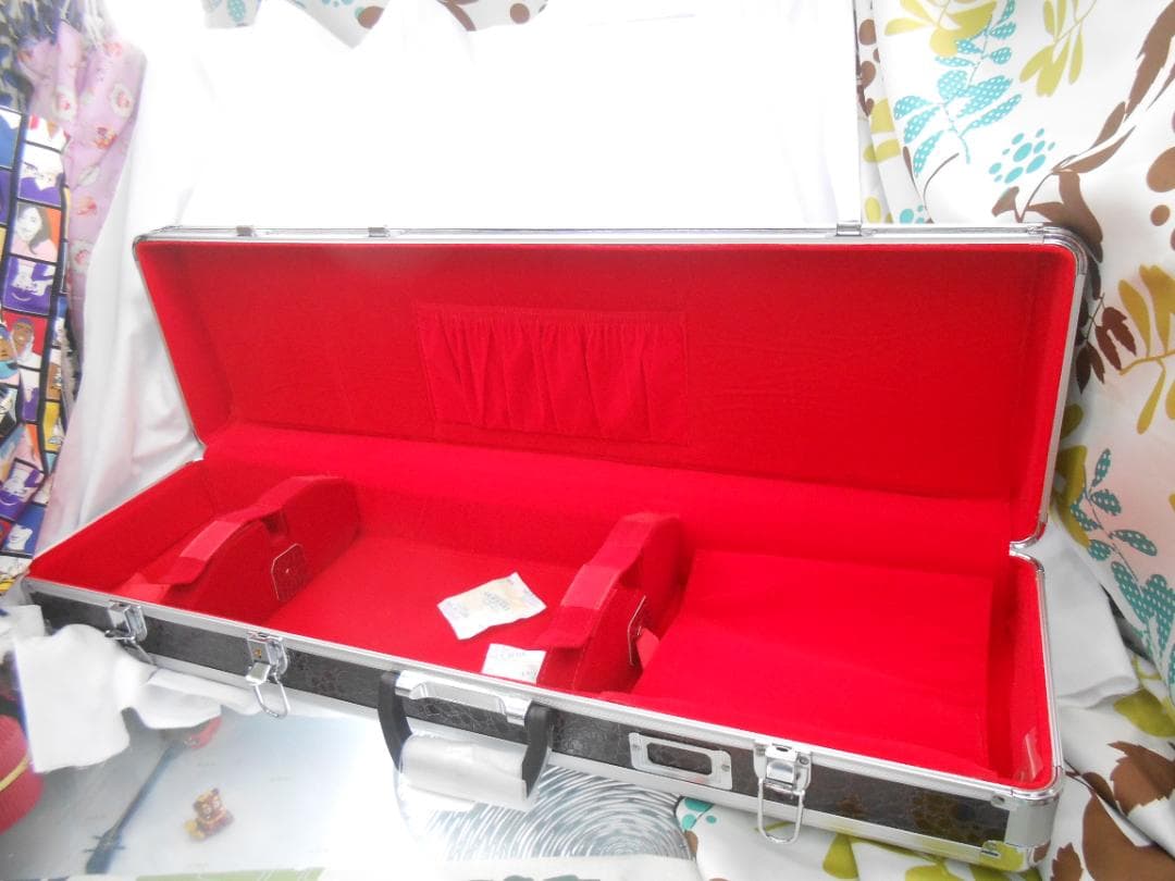 新品未使用(送料無料)13.450円　沖縄三線専用　アルミ縁ハードケース