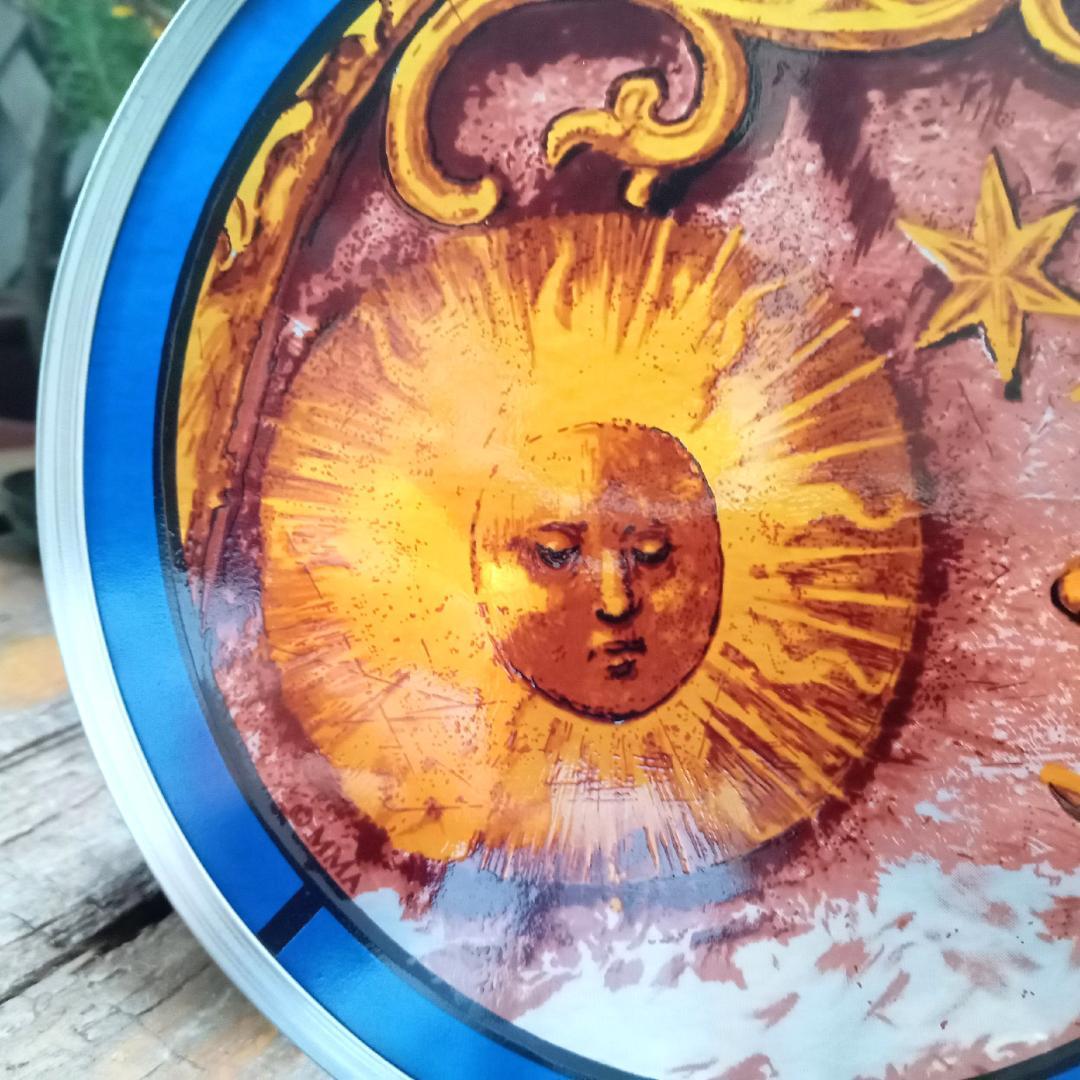 ニューヨーク メトロポリタン美術館ステンドグラス 太陽と月 グラスマスターズ社