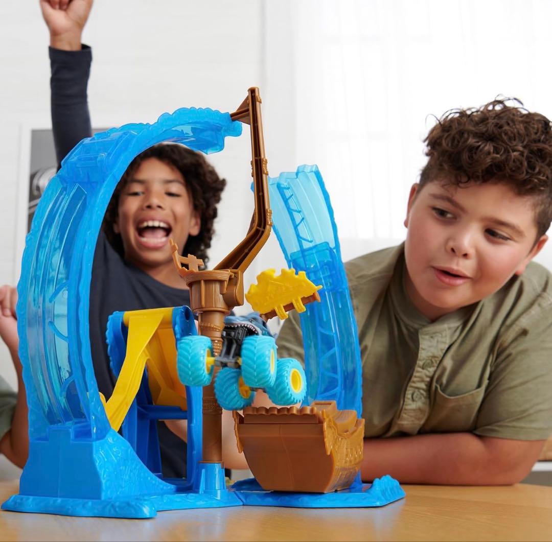 値下げ！新品未開封 モンスタージャム LOOP OF DOOM プレイセット