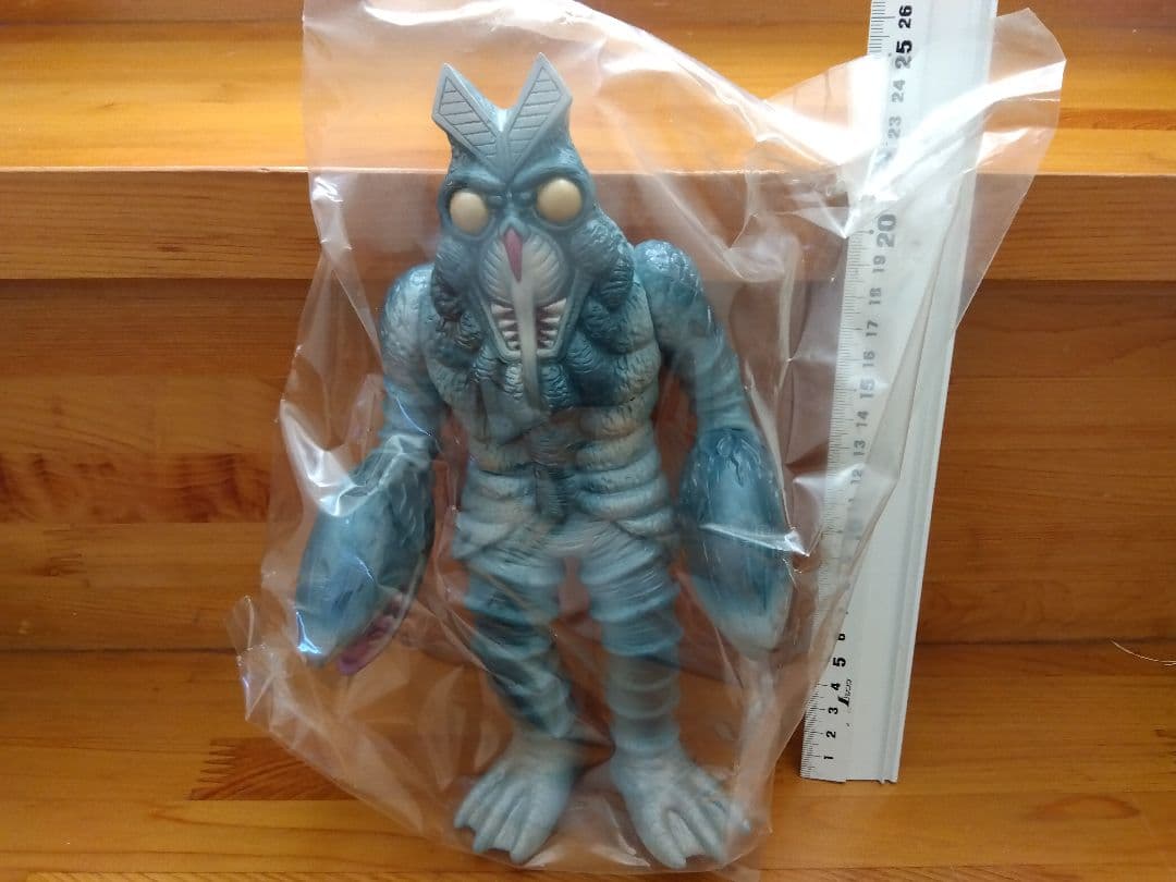 ●楳図かずお バルタン星人 ソフビ スーフェス限定 ウルトラマン フィギュア