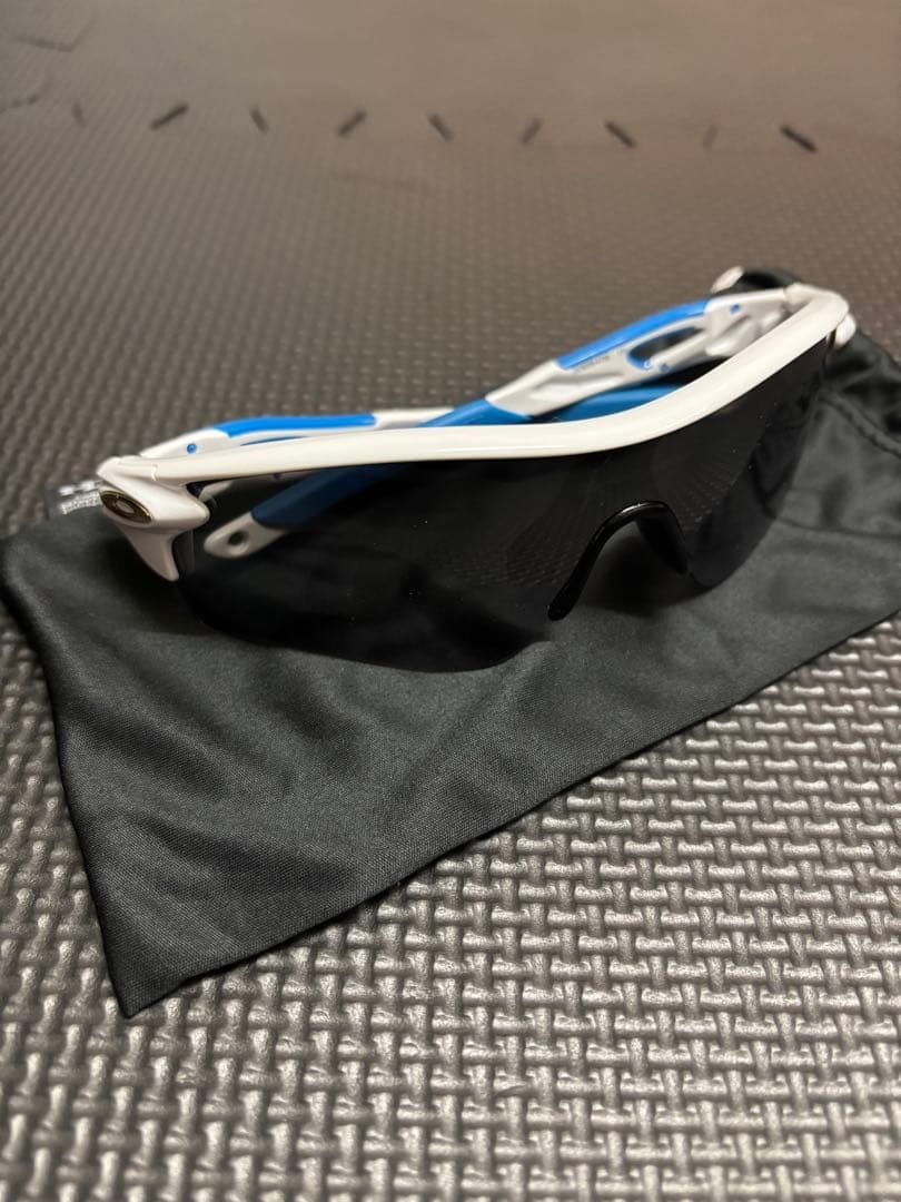 Oakley スポーツサングラス ホワイト/ブルー