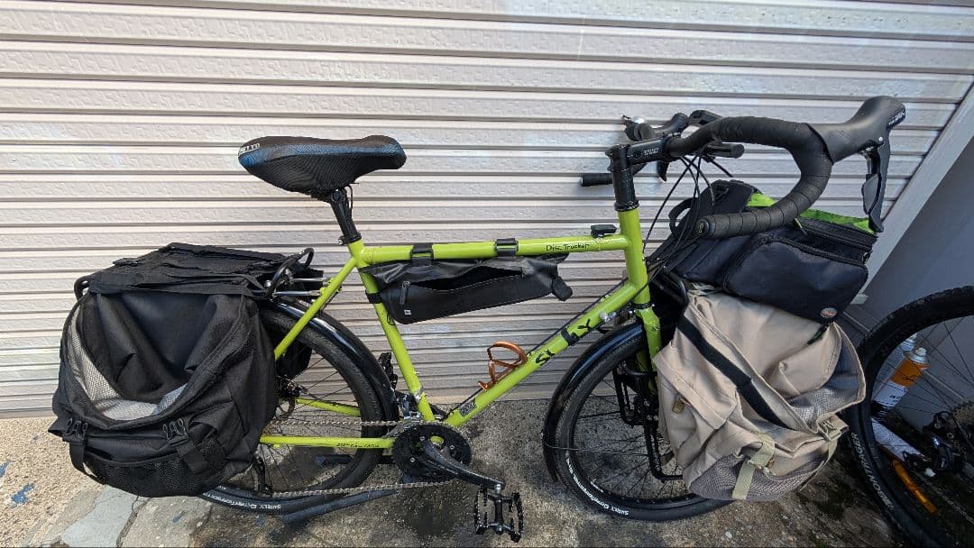 SURLY　ディスクトラッカー　　54サイズ　キャリア付き　バックなし