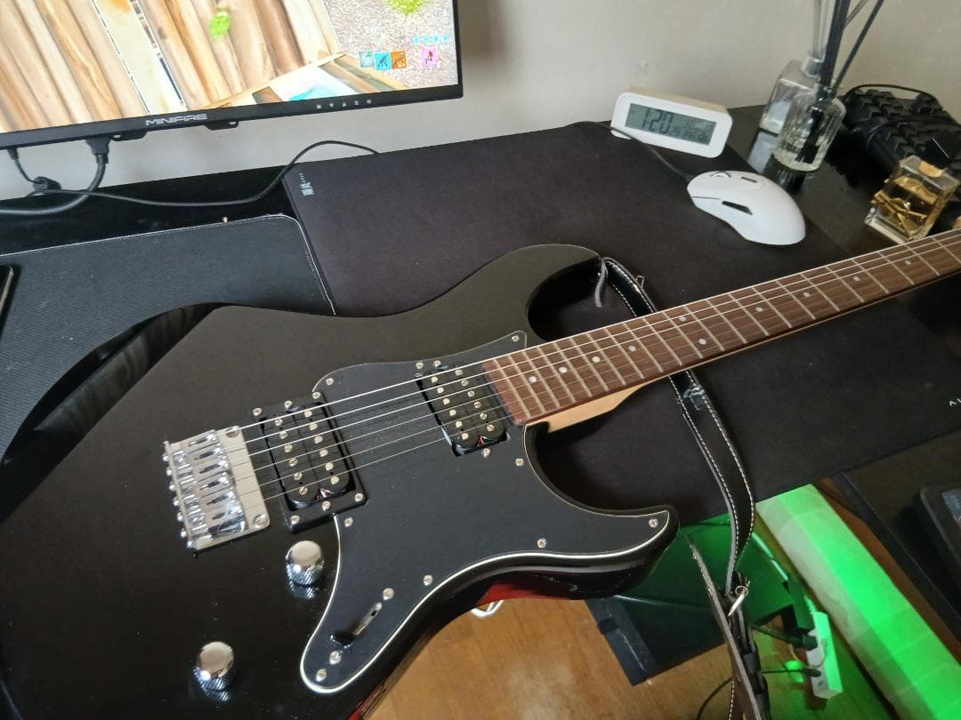 Yamaha Pacifica ブラックエレキギター