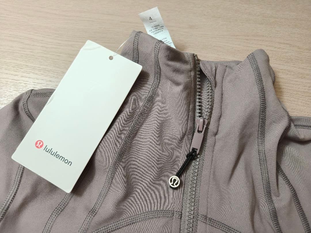 Lululemon ジッパー付きジャケット