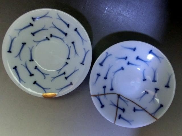 小皿■【大明成化年製】メダカ紋染付手塩皿 5客 金継ぎ直有 小魚 時代物 骨董■