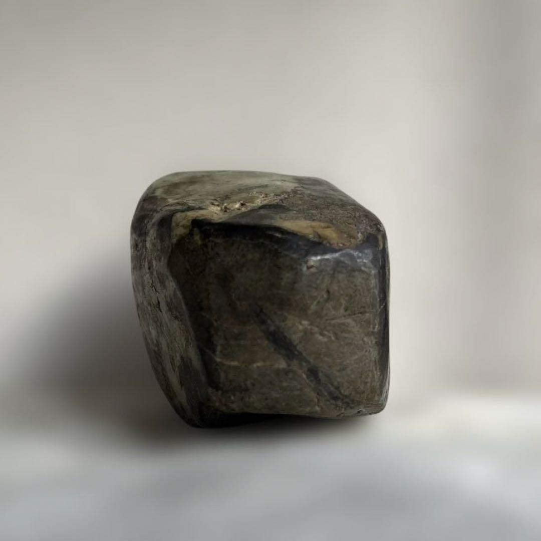 翡翠　ひすい　約1095g 天然石　鑑賞石　鉱物