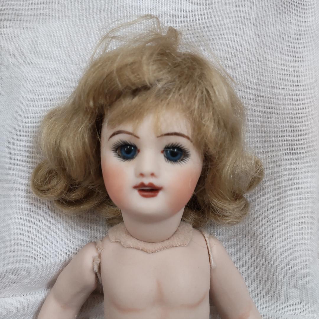 SFBJ　ドール　アンティーク風　ミニョネット