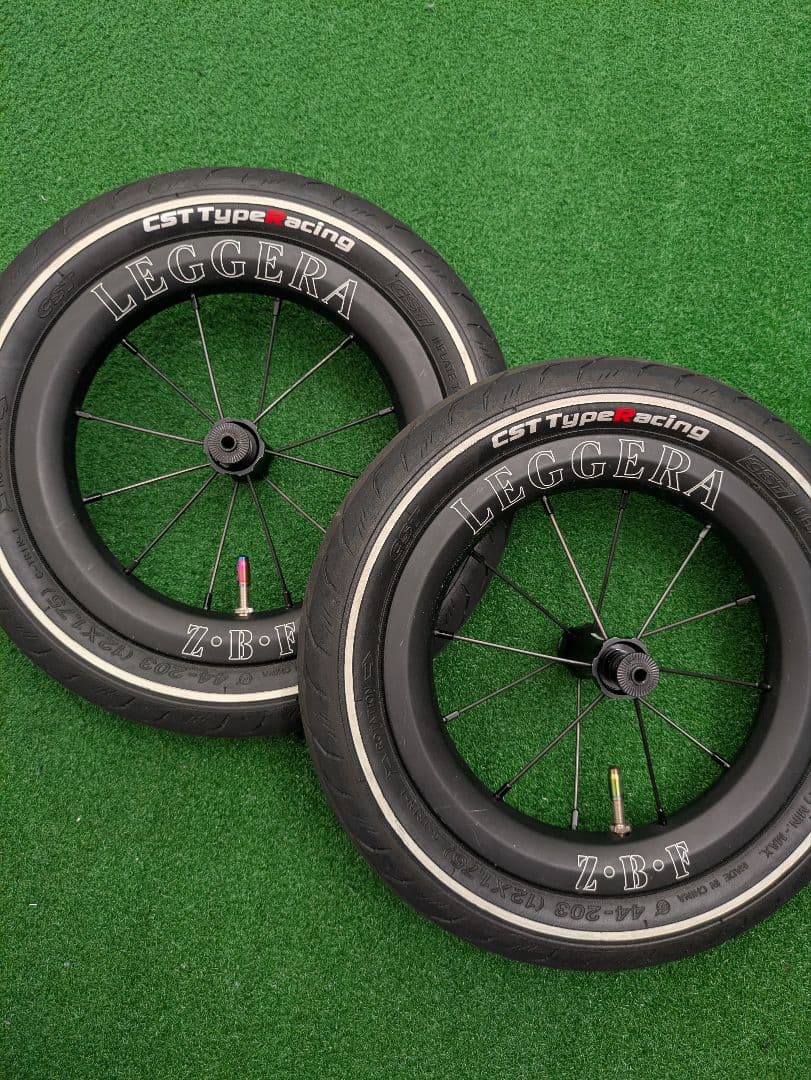 LEGGERA後期型 ゼロバイク　12インチ　ホイール　ストライダー　ランバイク