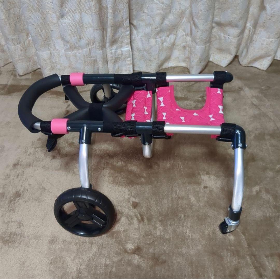ワンちゃん4輪　リハビリ　犬の歩行器