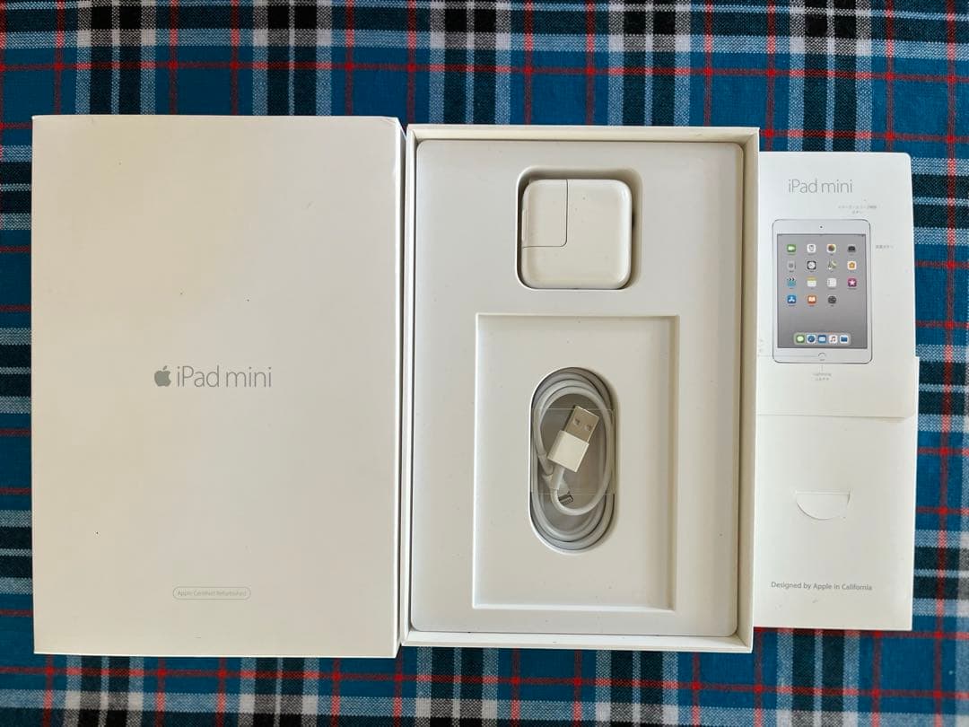 iPad mini 4 128GB スペースグレイ【iPod touch付】