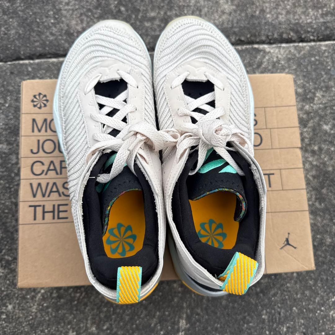 バスケットボールシューズ　ルカ1 26cm