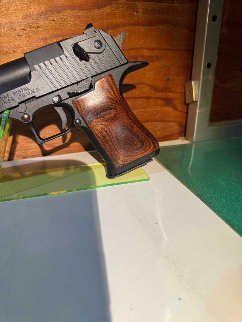 東京マルイ　デザートイーグル .50AE ガスガン　木製グリップ付き