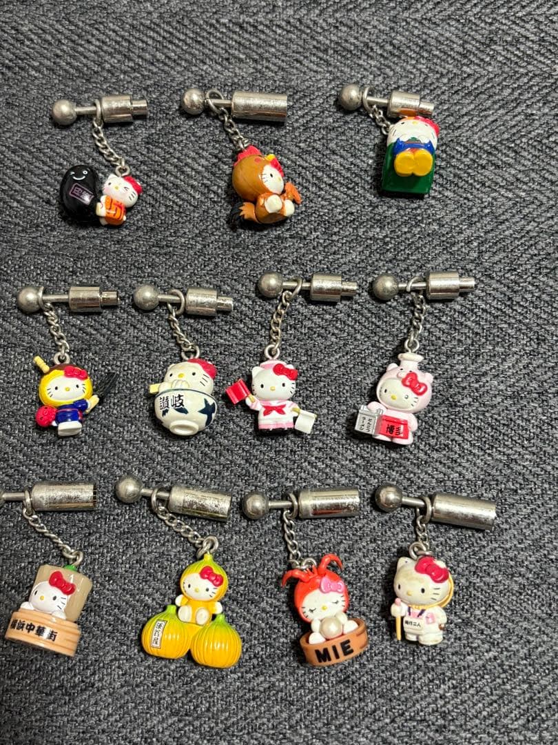 【再々値下げ】　平成レトロ　レア　ご当地キティ　ハローキティ ストラップ 14個