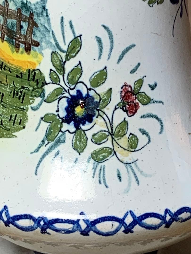 フランス製　アンティーク　上手に細かく描かれたコンカルノー街の絵が素敵な花瓶！