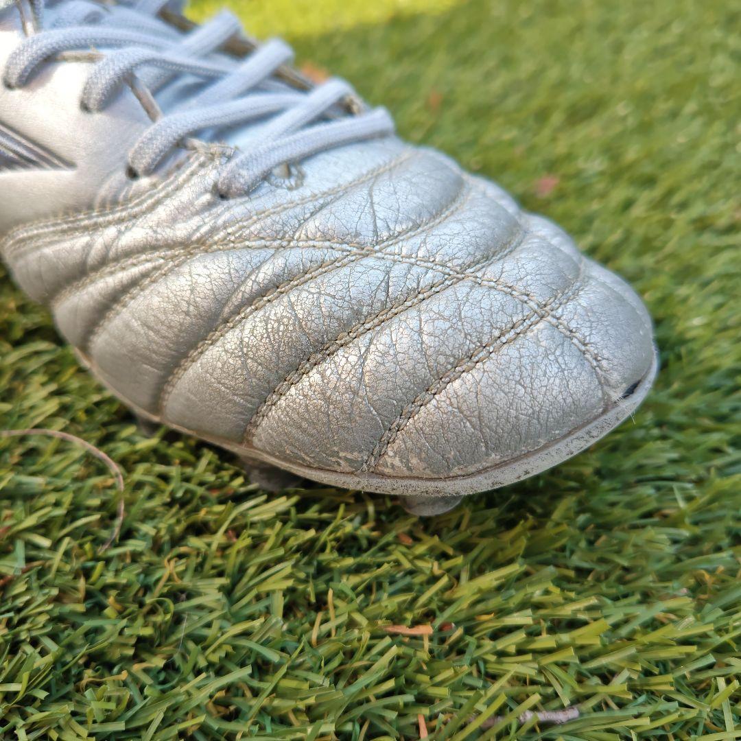 日本未発売 モレリアネオ4 エリート P1GA253204　25.5cm