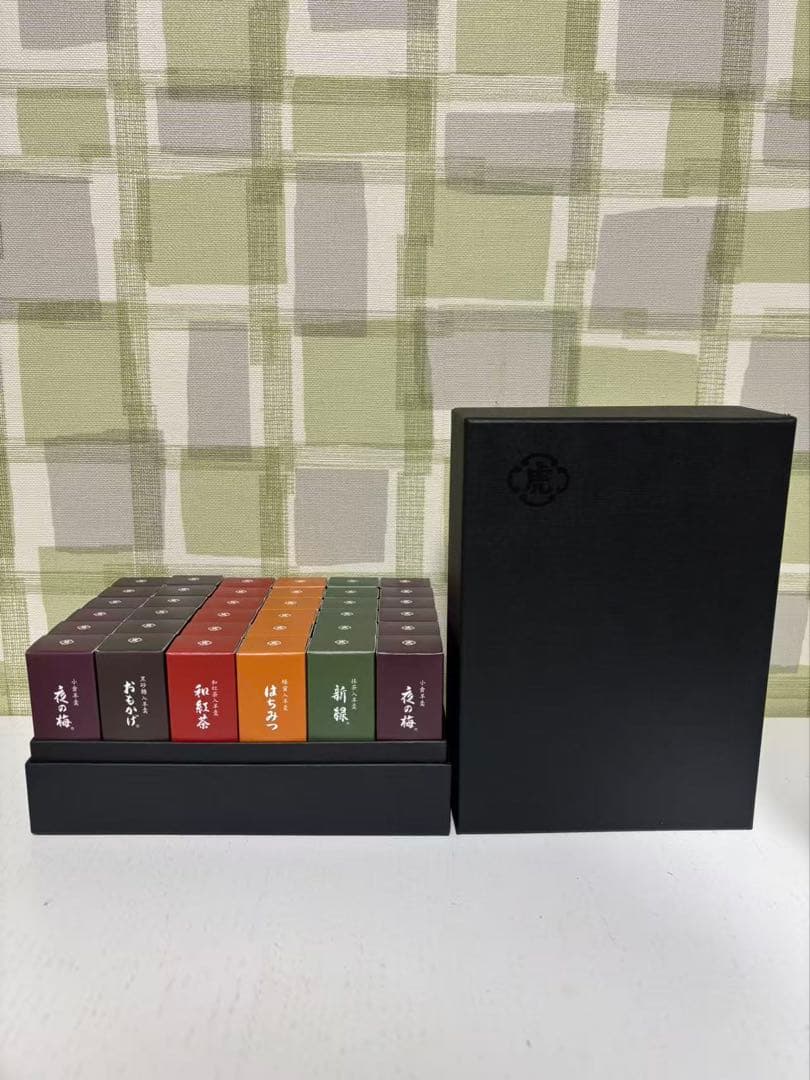 ①とらや　小形羊羹　36本　虎屋