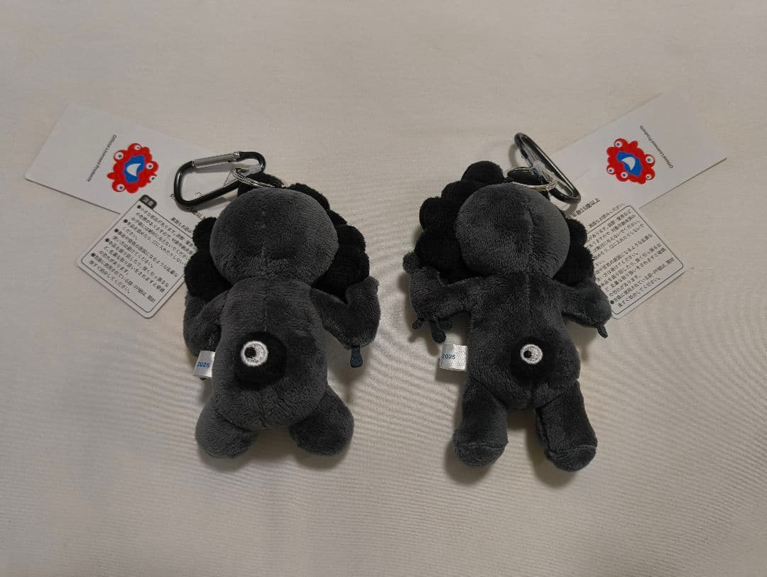 EXPO2025 ミャクミャク カラビナ付きマスコット黒 2種セット 即購入可