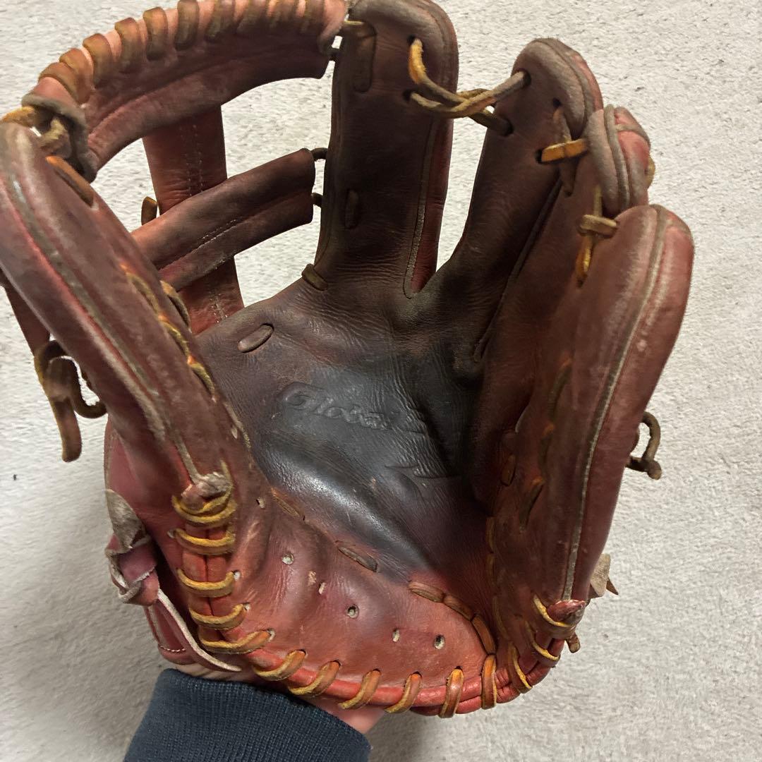 赤いレザー硬式野球グローブ