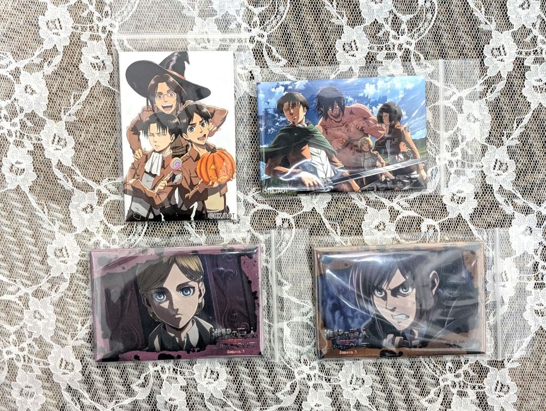 進撃の巨人 リヴァイ百景　缶バッジ46個セット＋おまけ2個