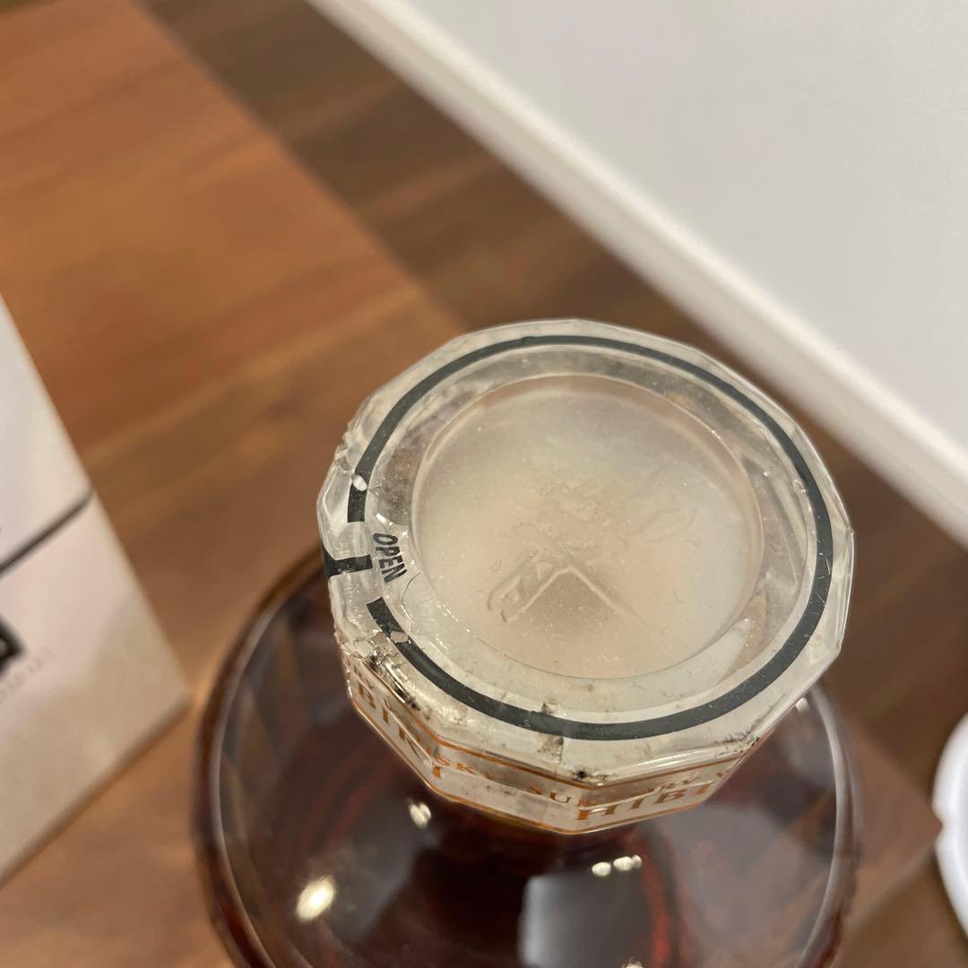 ③ サントリーウイスキー響17年　裏ゴールドラベル　箱付き　未開封