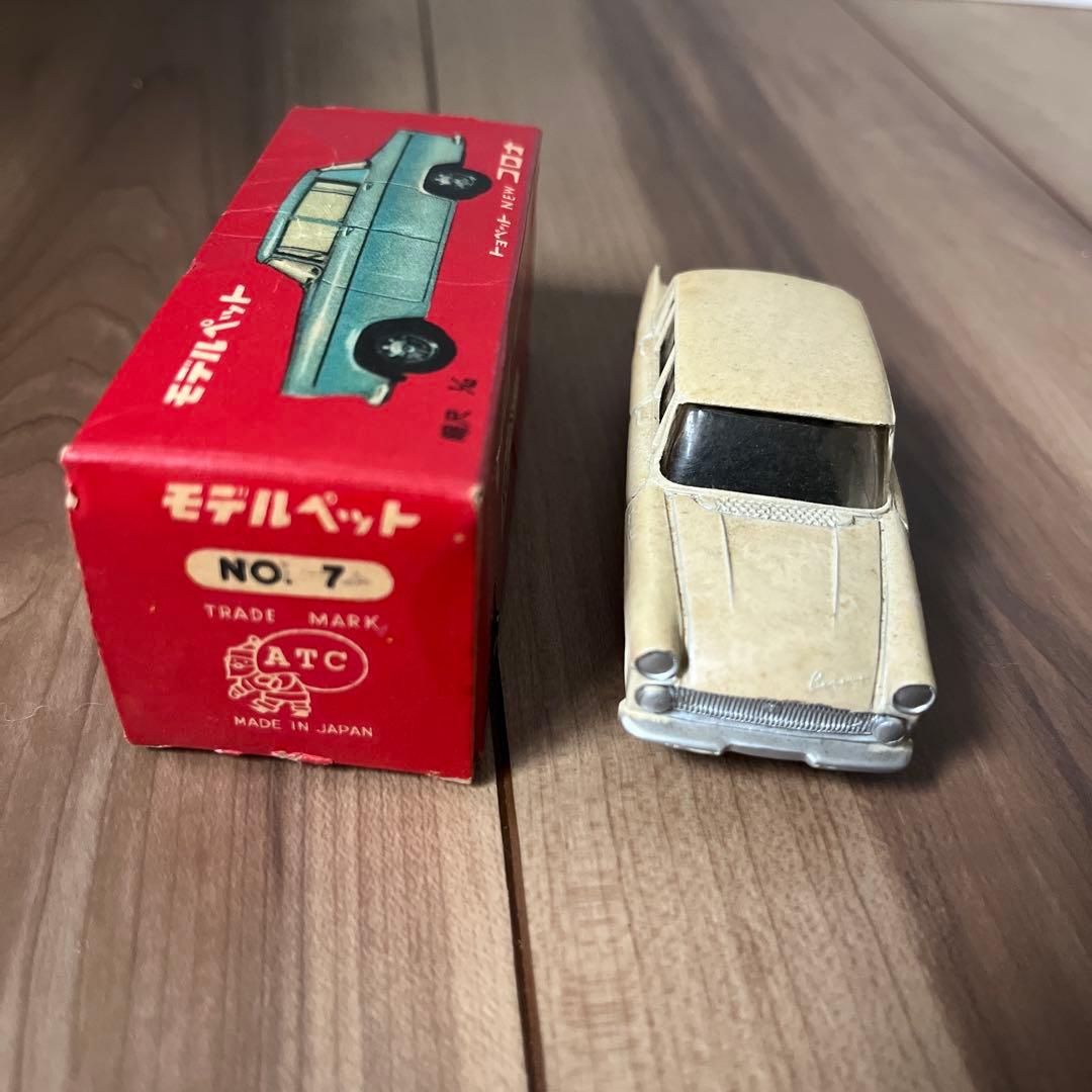 モデルペット NEW コロナ NO.7 トミカ　ミニカー