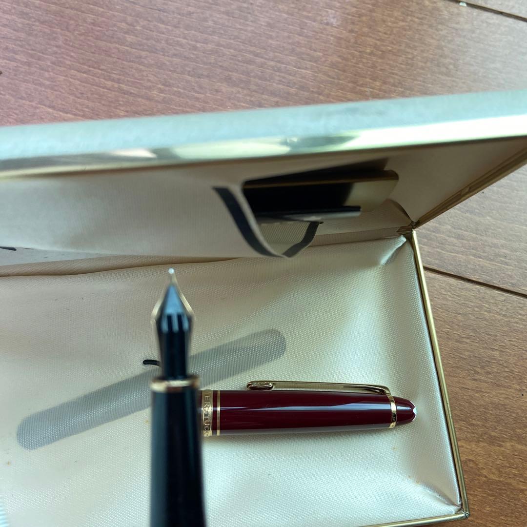 未使用Montblanc ワインレッド 万年筆 F