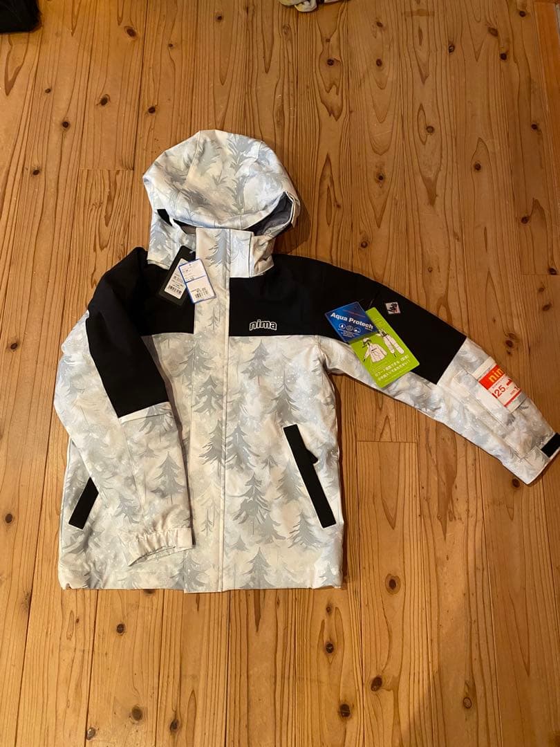 nima スノーボードウェア 140サイズ調整可能　新品未使用