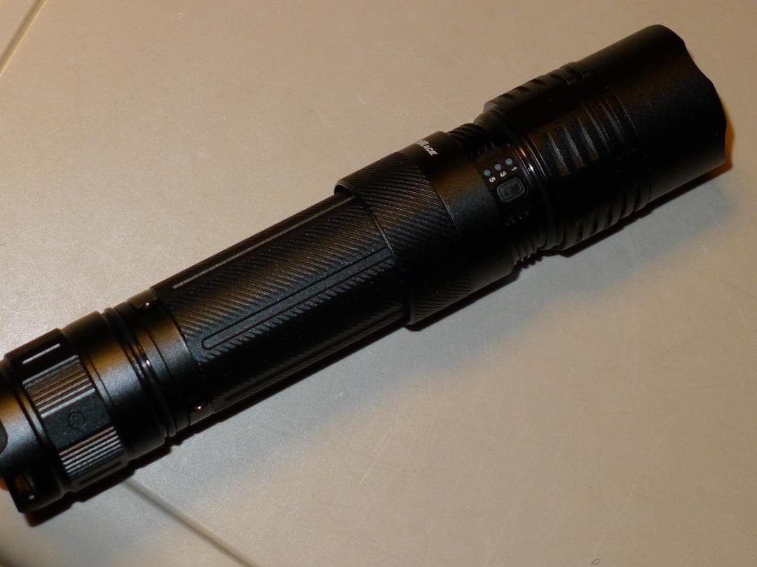 Fenix PD36R ACE 3000ルーメン SFT70 Gen2搭載