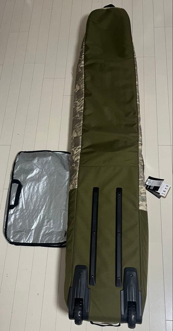 【良品】DAKINE ダカイン　日本正規品　スキーケース　スノーボードケース　②