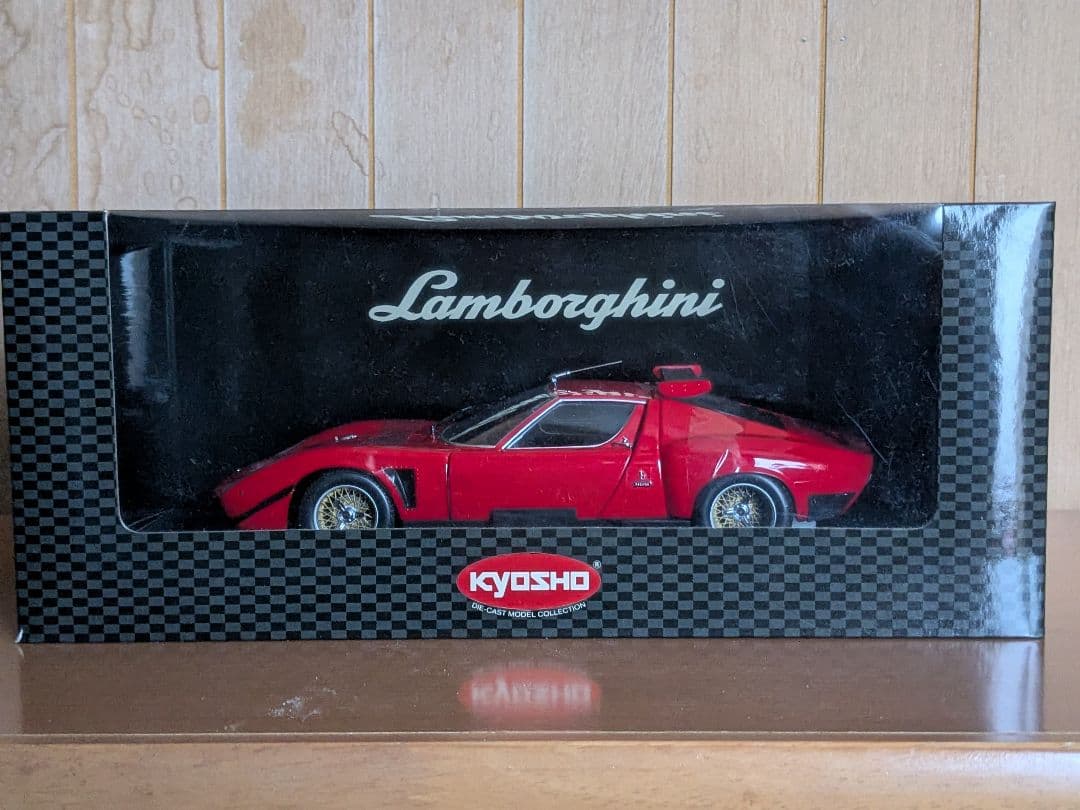 京商 1/18 ランボルギーニ イオタ SVR ≪レッド≫