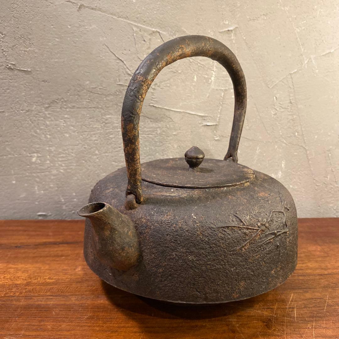時代物 鉄瓶 梅柄 彫刻 鋳物 南部鉄器 骨董品 急須 古美術品
