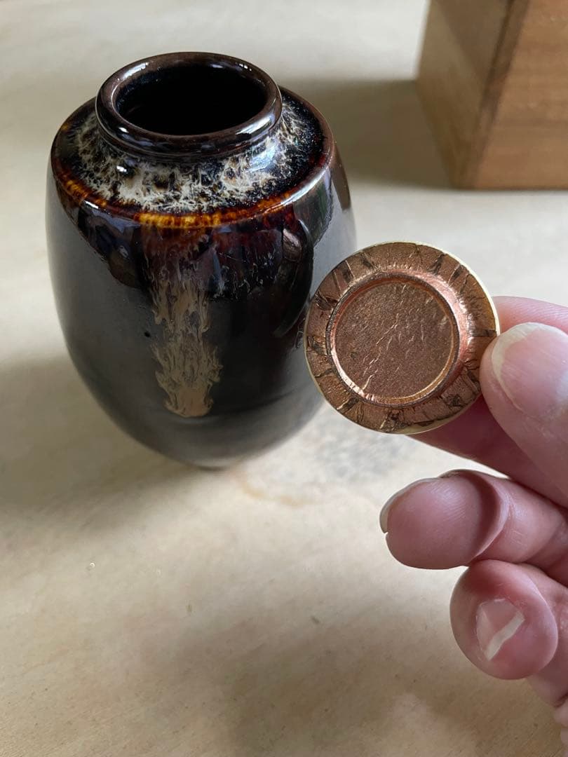 値下げしました　肩衝茶入　仕覆付　共箱付　茶道