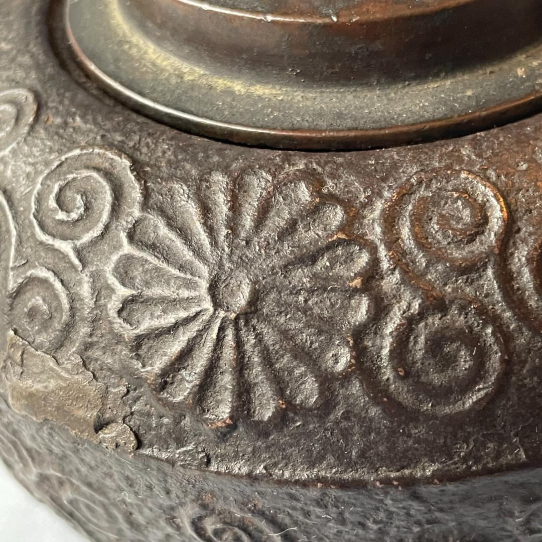 骨董品です！鉄器 鉄瓶 菊十六紋 K2484