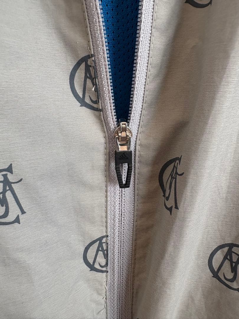 【希少】adidas レアル・マドリード　ウィンドブレーカー　Lサイズ