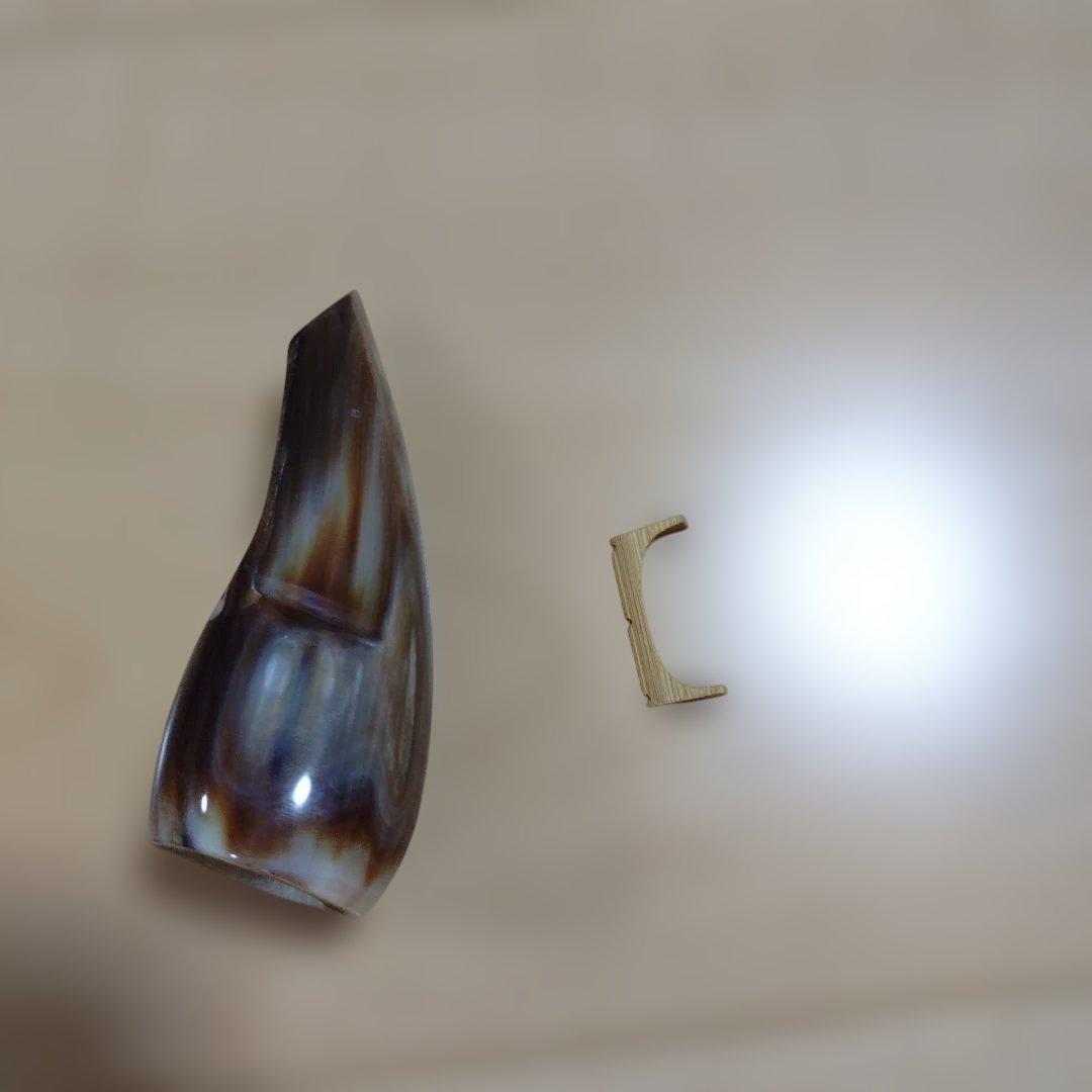 沖縄三線 本蛇皮 強化張 真壁型 爪付 ハードケース付 ウマ（駒）付