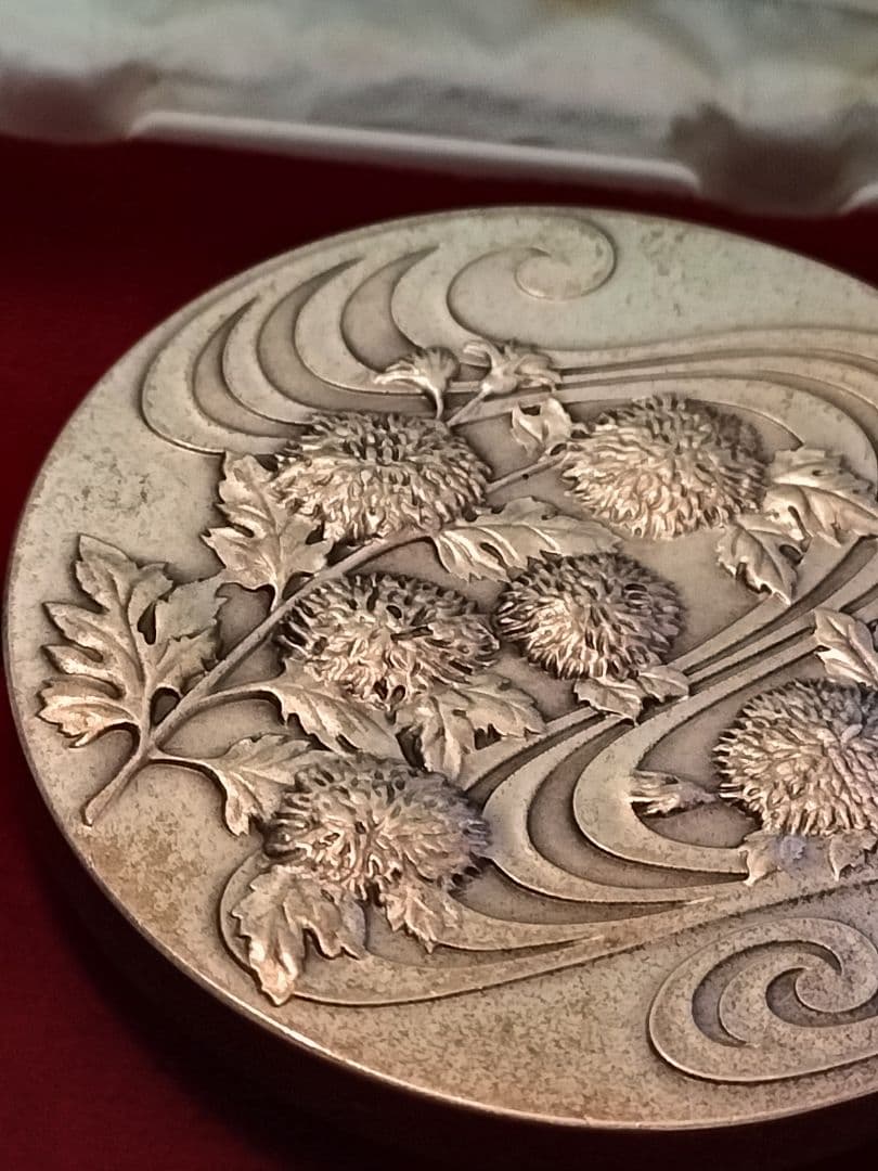 1986年 銀製メダル 花柄デザイン ケース付き